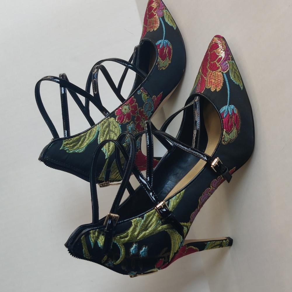 Marc Fisher Peau de Soie Heels - Size 8.5NWOT